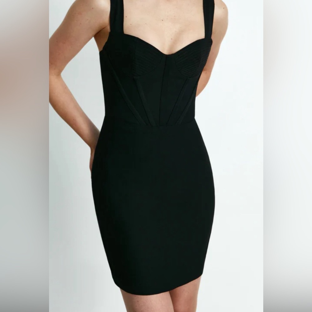 DIANE VON FURSTENBERG JIWON BLACK‎ COCKTAIL DRESS SIZE 6